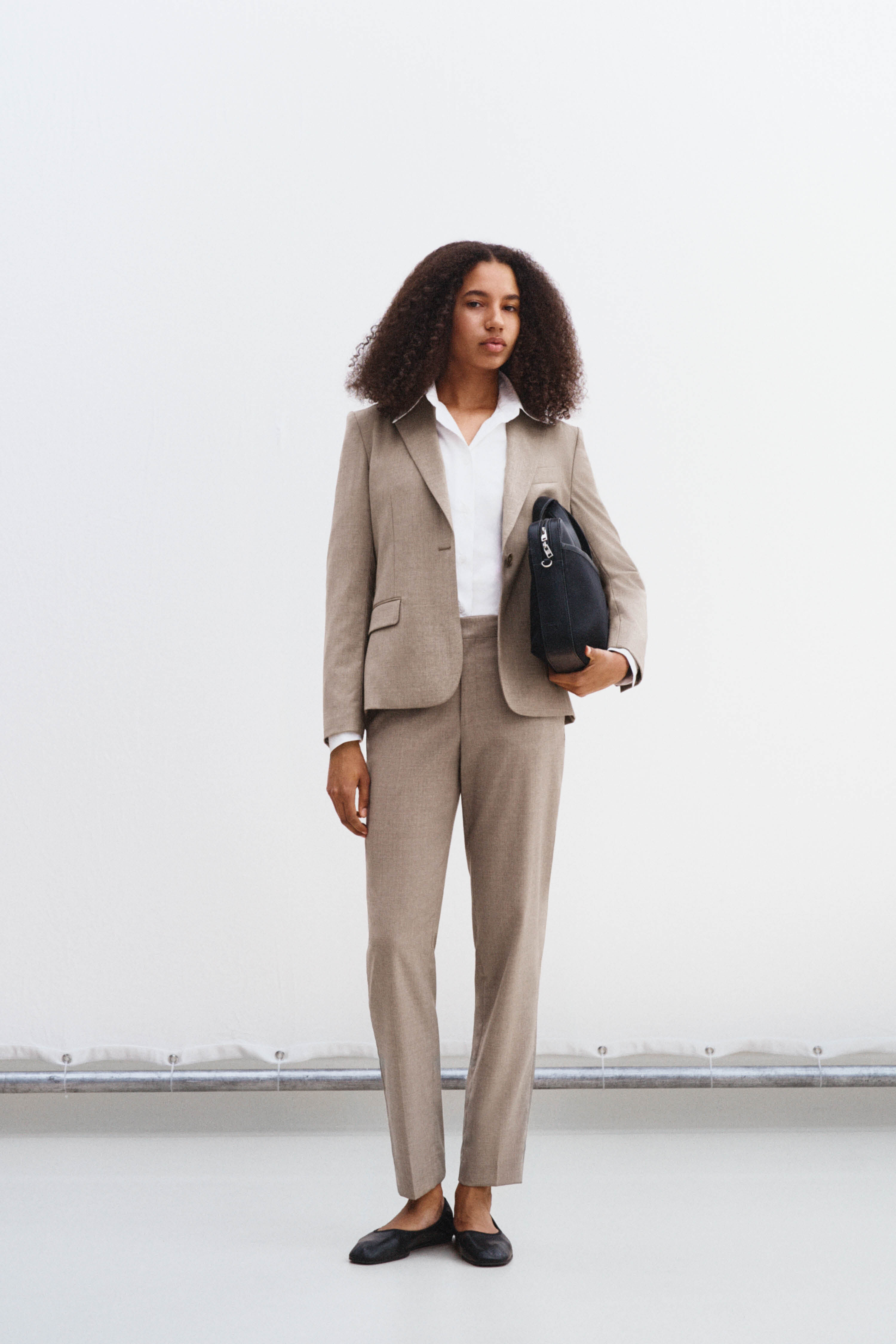 01 Womens Tailoring Business 2x3